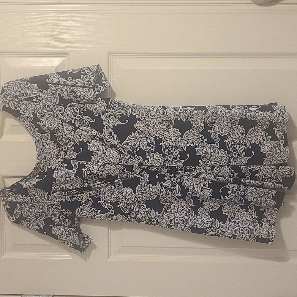 Akira Chicago Romper, Size: M, color: navy and off white